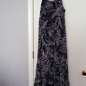 Banana Republic black & white maxi dress size S